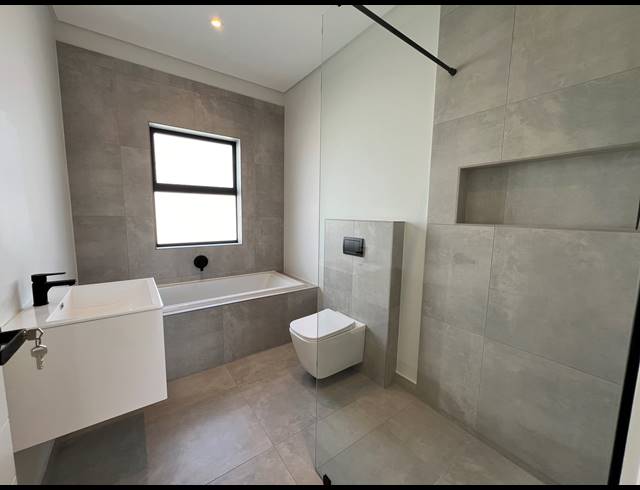 3 BEDROOM HOUSE FOR SALE IN SANDOWN